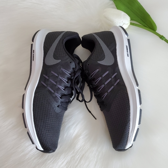 Size 8🌺Nike WOMEN'S shoes - Picture 3 of 6